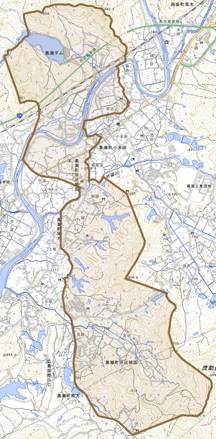 黒瀬町宗近柳国とその周辺の地図。町の範囲を重ねている