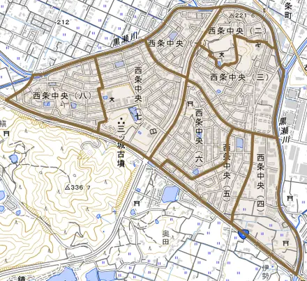 西条中央とその周辺の地図。町の範囲を重ねている