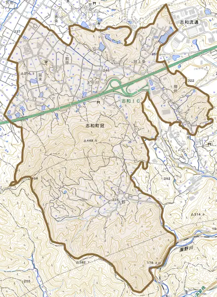 志和町冠とその周辺の地図。町の範囲を重ねている