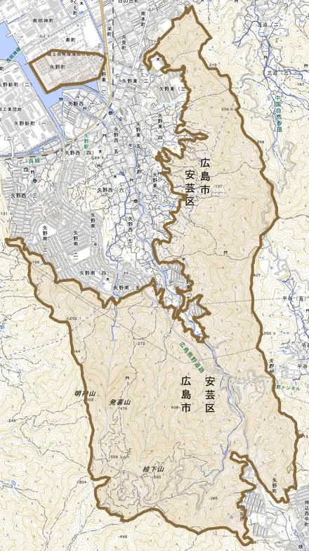 矢野町とその周辺の地図。町の範囲を重ねている