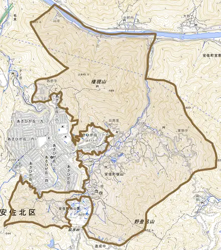 安佐町大字後山とその周辺の地図。町の範囲を重ねている