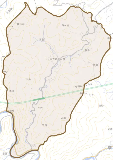 安佐町大字小河内とその周辺の地図。町の範囲を重ねている