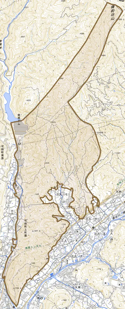 可部町大字上町屋とその周辺の地図。町の範囲を重ねている