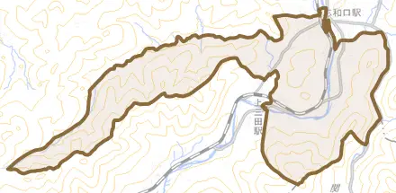白木町大字秋山とその周辺の地図。町の範囲を重ねている