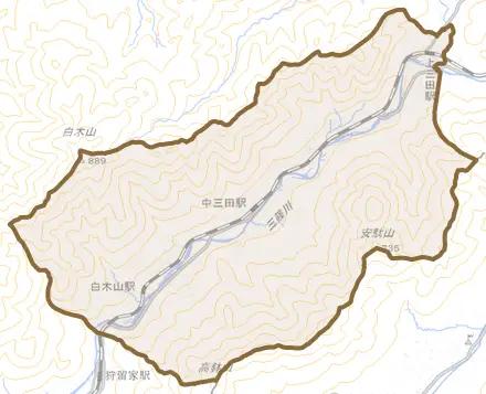白木町大字三田とその周辺の地図。町の範囲を重ねている
