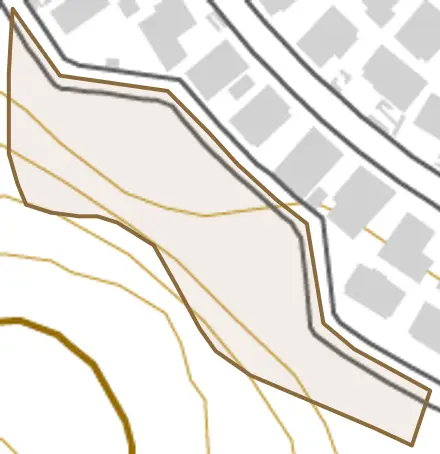 可部町大字虹山とその周辺の地図。町の範囲を重ねている