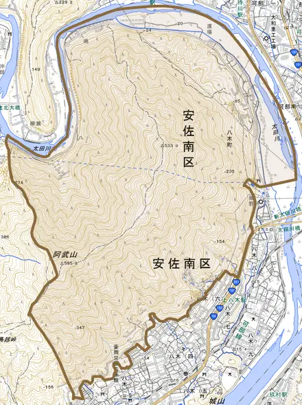 八木町とその周辺の地図。町の範囲を重ねている