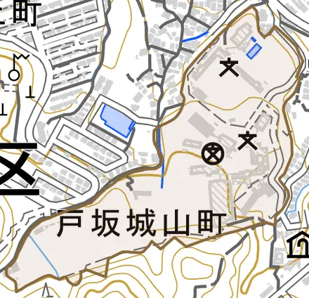 戸坂城山町とその周辺の地図。町の範囲を重ねている