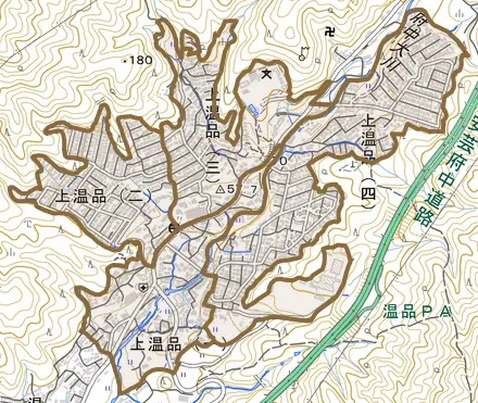 上温品とその周辺の地図。町の範囲を重ねている