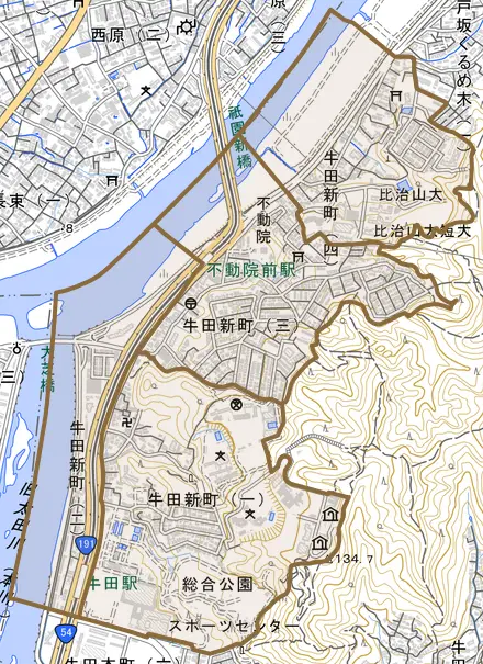 牛田新町とその周辺の地図。町の範囲を重ねている