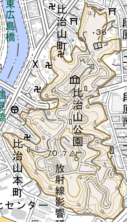 比治山公園とその周辺の地図。町の範囲を重ねている
