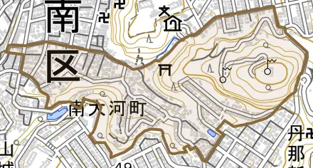 南大河町とその周辺の地図。町の範囲を重ねている