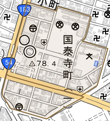 国泰寺町とその周辺の地図。町の範囲を重ねている