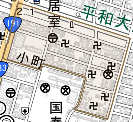 小町とその周辺の地図。町の範囲を重ねている