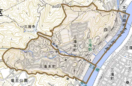 三滝本町とその周辺の地図。町の範囲を重ねている