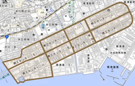 商工センターとその周辺の地図。町の範囲を重ねている