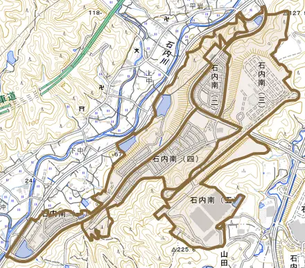 石内南とその周辺の地図。町の範囲を重ねている