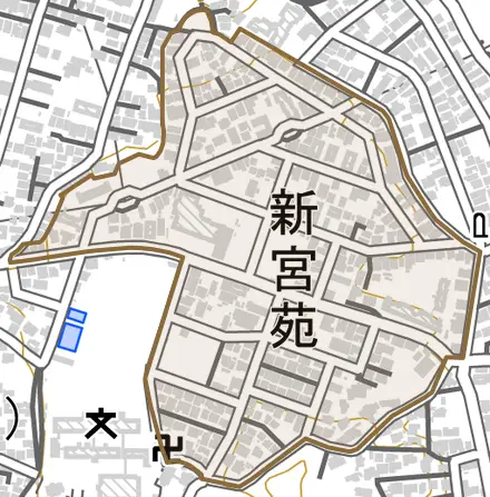 新宮苑とその周辺の地図。町の範囲を重ねている
