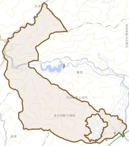 五日市町大字下河内とその周辺の地図。町の範囲を重ねている