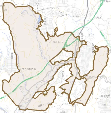 五日市町大字石内とその周辺の地図。町の範囲を重ねている