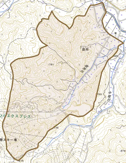 政所とその周辺の地図。町の範囲を重ねている
