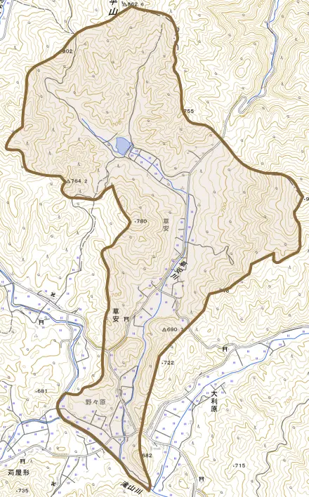 草安とその周辺の地図。町の範囲を重ねている