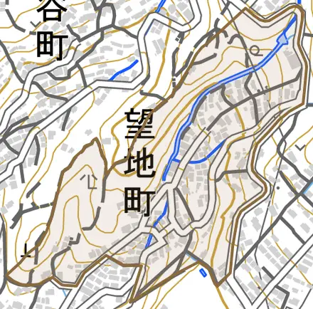 望地町とその周辺の地図。町の範囲を重ねている