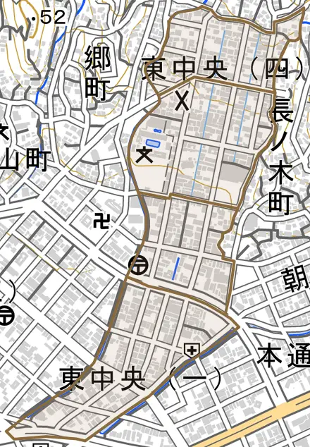 東中央とその周辺の地図。町の範囲を重ねている