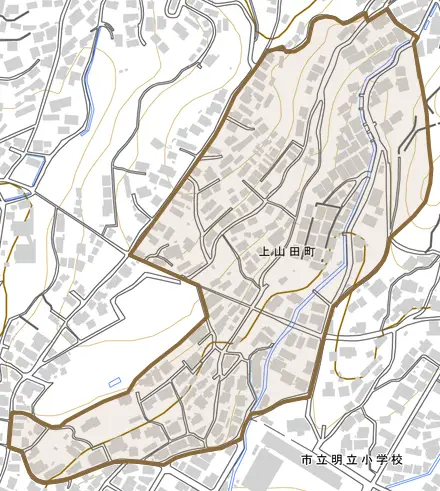 上山田町とその周辺の地図。町の範囲を重ねている