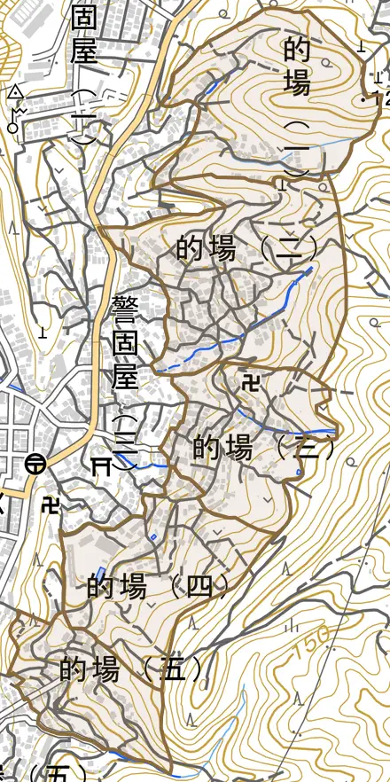 的場とその周辺の地図。町の範囲を重ねている