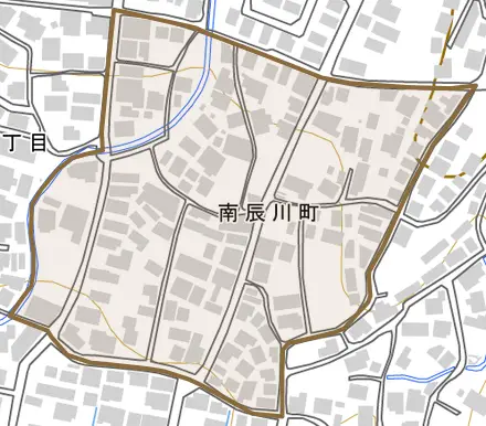 南辰川町とその周辺の地図。町の範囲を重ねている