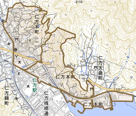 仁方本町とその周辺の地図。町の範囲を重ねている