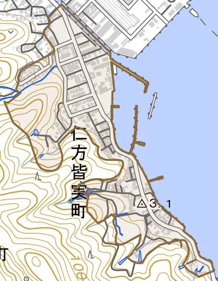 仁方皆実町とその周辺の地図。町の範囲を重ねている