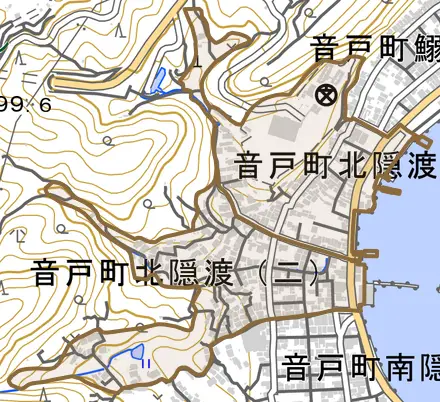 音戸町北隠渡とその周辺の地図。町の範囲を重ねている