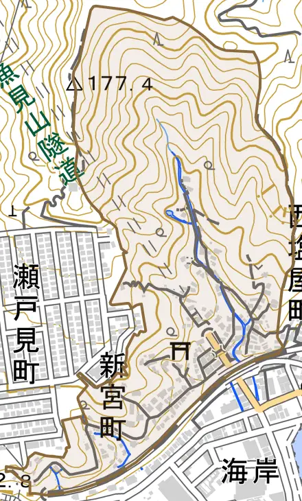 新宮町とその周辺の地図。町の範囲を重ねている