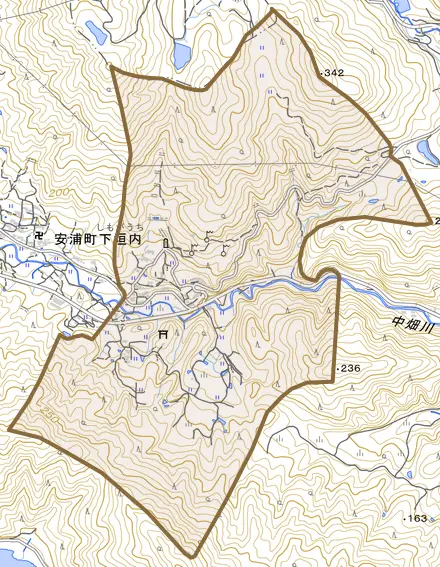 安浦町大字下垣内とその周辺の地図。町の範囲を重ねている