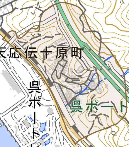 天応伝十原町とその周辺の地図。町の範囲を重ねている