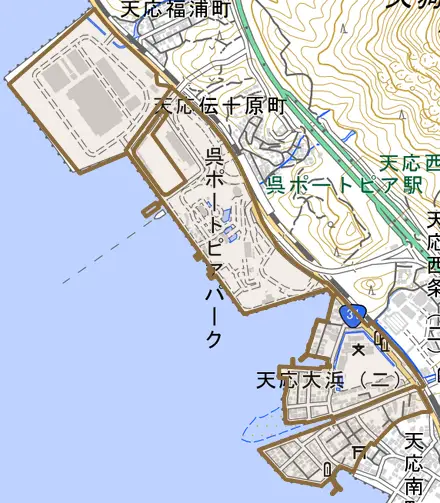 天応大浜とその周辺の地図。町の範囲を重ねている