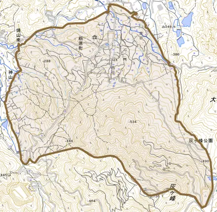 栃原町とその周辺の地図。町の範囲を重ねている