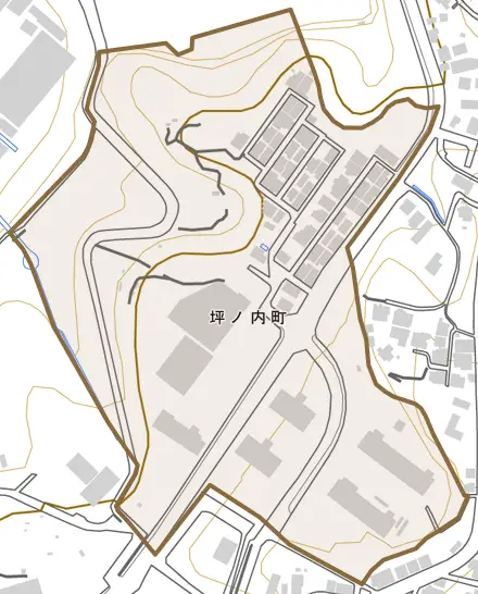 坪ノ内町とその周辺の地図。町の範囲を重ねている