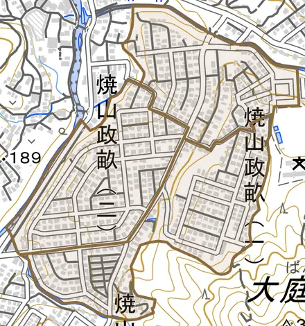 焼山政畝とその周辺の地図。町の範囲を重ねている
