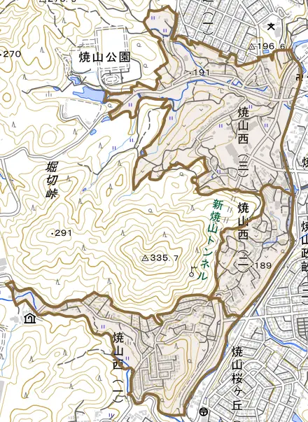 焼山西とその周辺の地図。町の範囲を重ねている