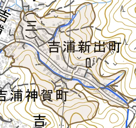 吉浦新出町とその周辺の地図。町の範囲を重ねている