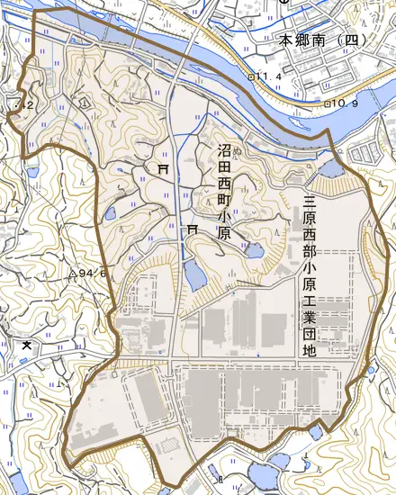 沼田西町小原とその周辺の地図。町の範囲を重ねている