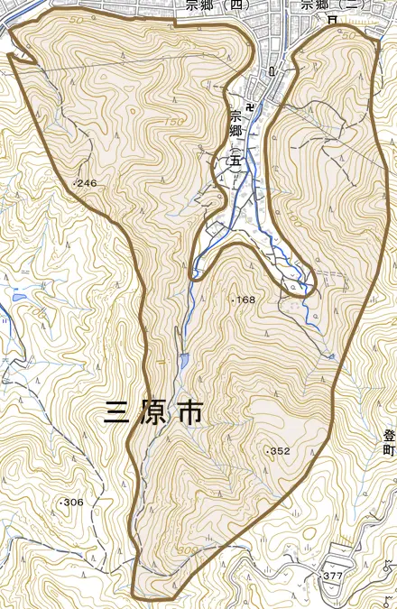 宗郷町とその周辺の地図。町の範囲を重ねている