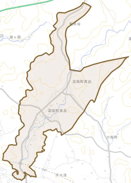 高坂町真良とその周辺の地図。町の範囲を重ねている