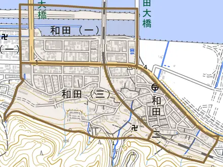 和田とその周辺の地図。町の範囲を重ねている