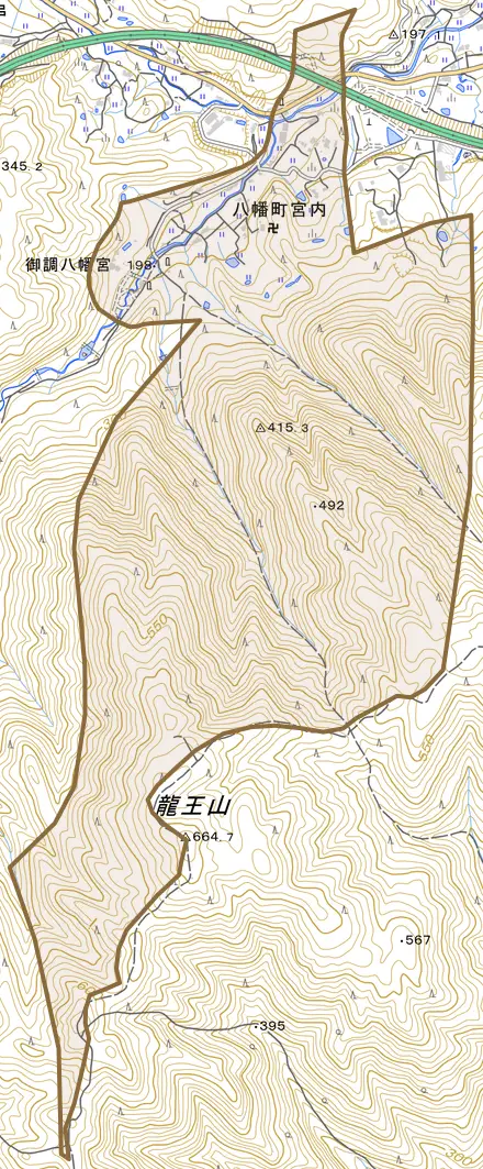 八幡町宮内とその周辺の地図。町の範囲を重ねている