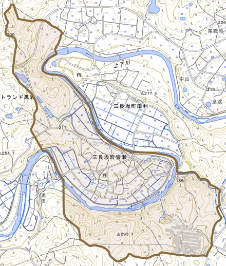 三良坂町皆瀬とその周辺の地図。町の範囲を重ねている