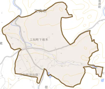 三和町下板木とその周辺の地図。町の範囲を重ねている